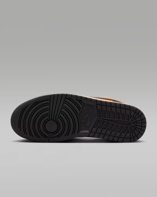 Air Jordan 1 Low SE - Image 2