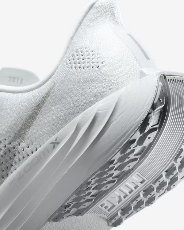 Nike Pegasus Plus - Image 8