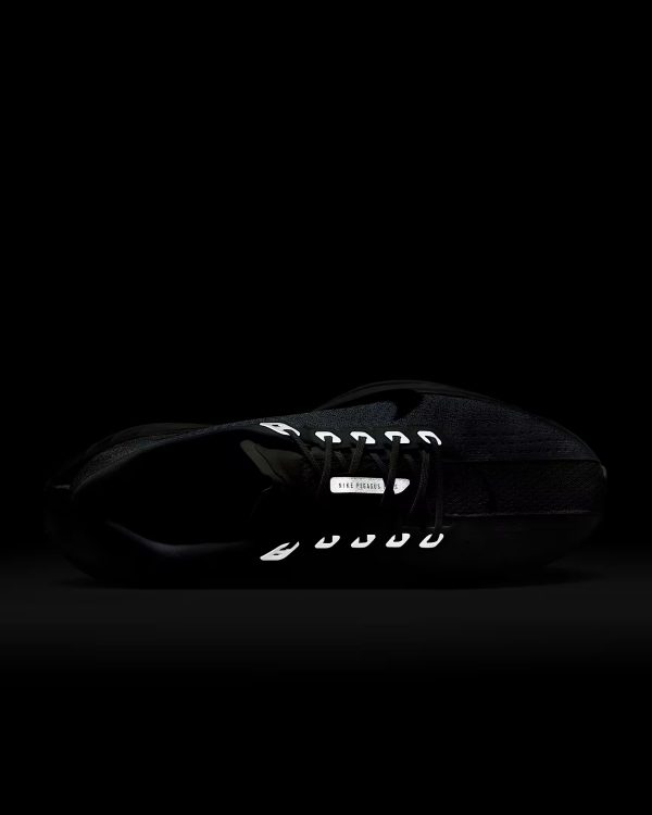 Nike Pegasus Plus - Image 9