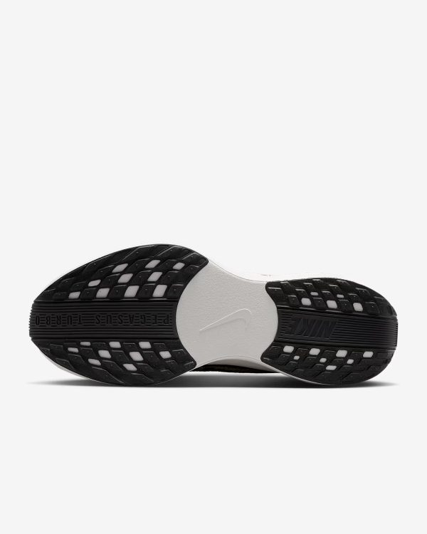Nike Pegasus Plus - Image 2